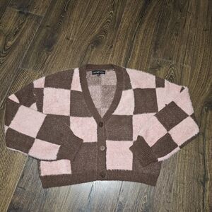 Almost Famous Pink Brown Checkerboard Cropped Cardigan Sweater Super Soft Large